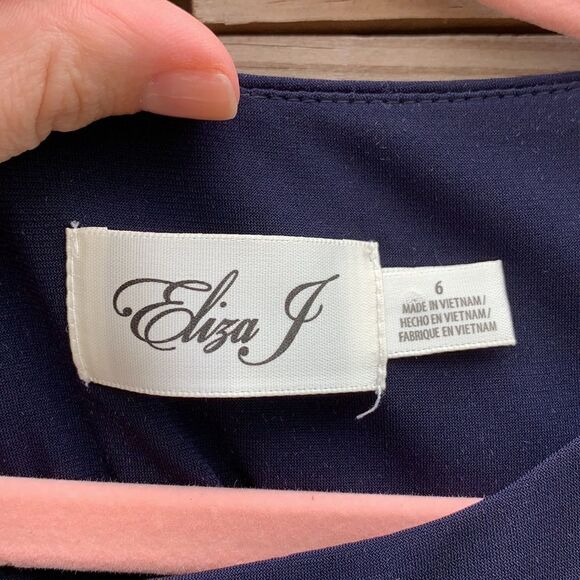 Eliza J Dress Navy Sheath Pleated Ruched Waist and Flounce Sleeve Size 6 - Picture 9 of 10